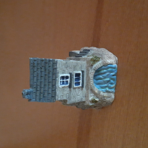 Old Bridge House Ambleside miniature figurine house collectible - Picture 3 of 6